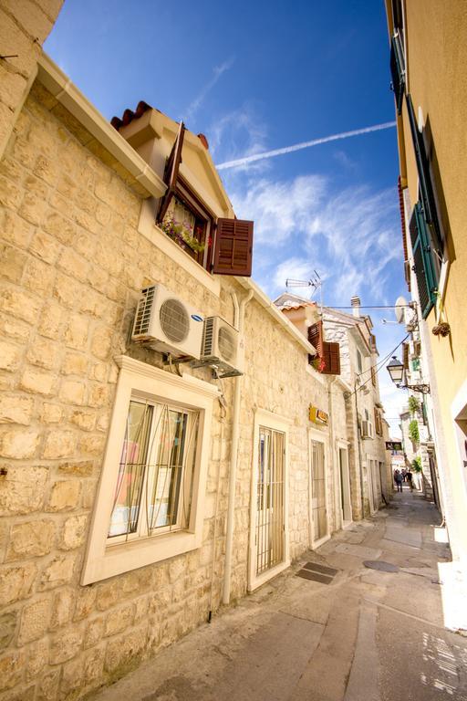 Apartment Niko Kastel Stari Kaštela Стая снимка